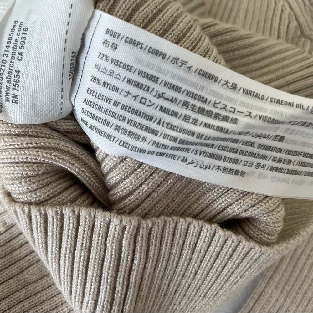 Elevated Ribbed Knit Polo - Picture 4 of 5